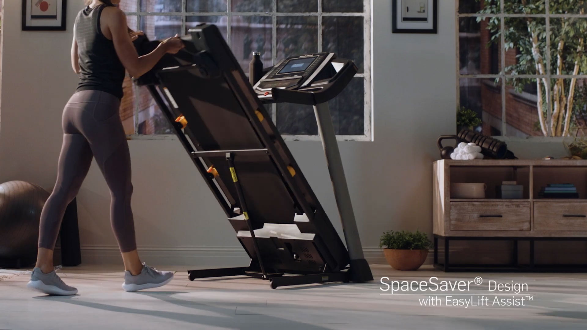 Folding away NordicTrack T6 5Si Treadmill