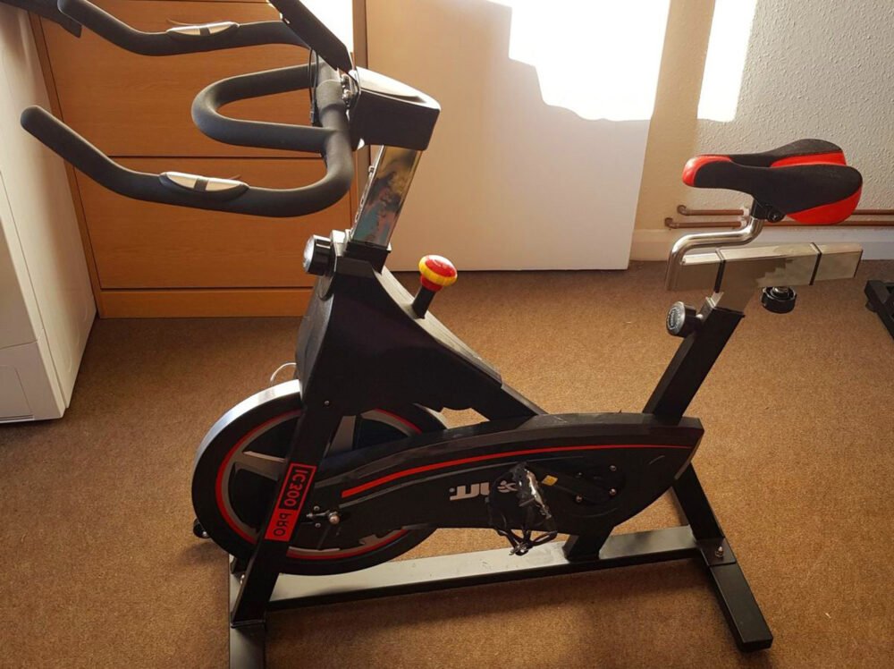 jll ic300 indoor cycling bike review