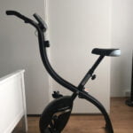Roger-Black-Gold-unfolded-for-cycling