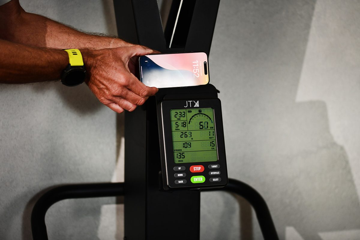 Size of JTX Ski machine vs mobile phone