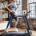 reebok-zjet-400-girl-on-treadmill